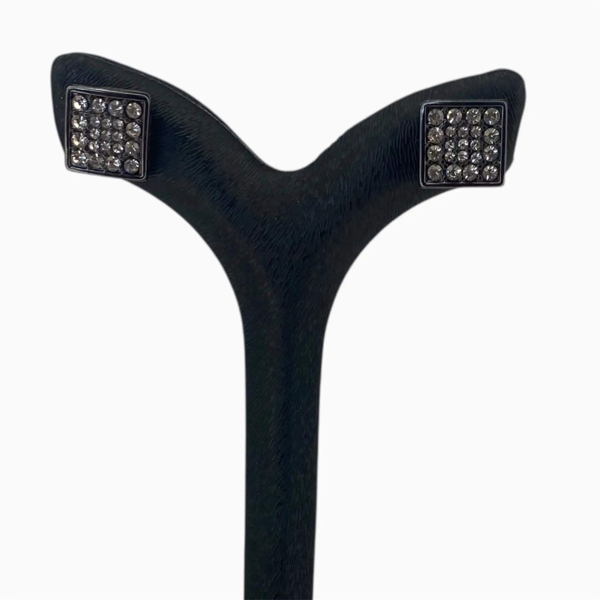 men diamond earring 3