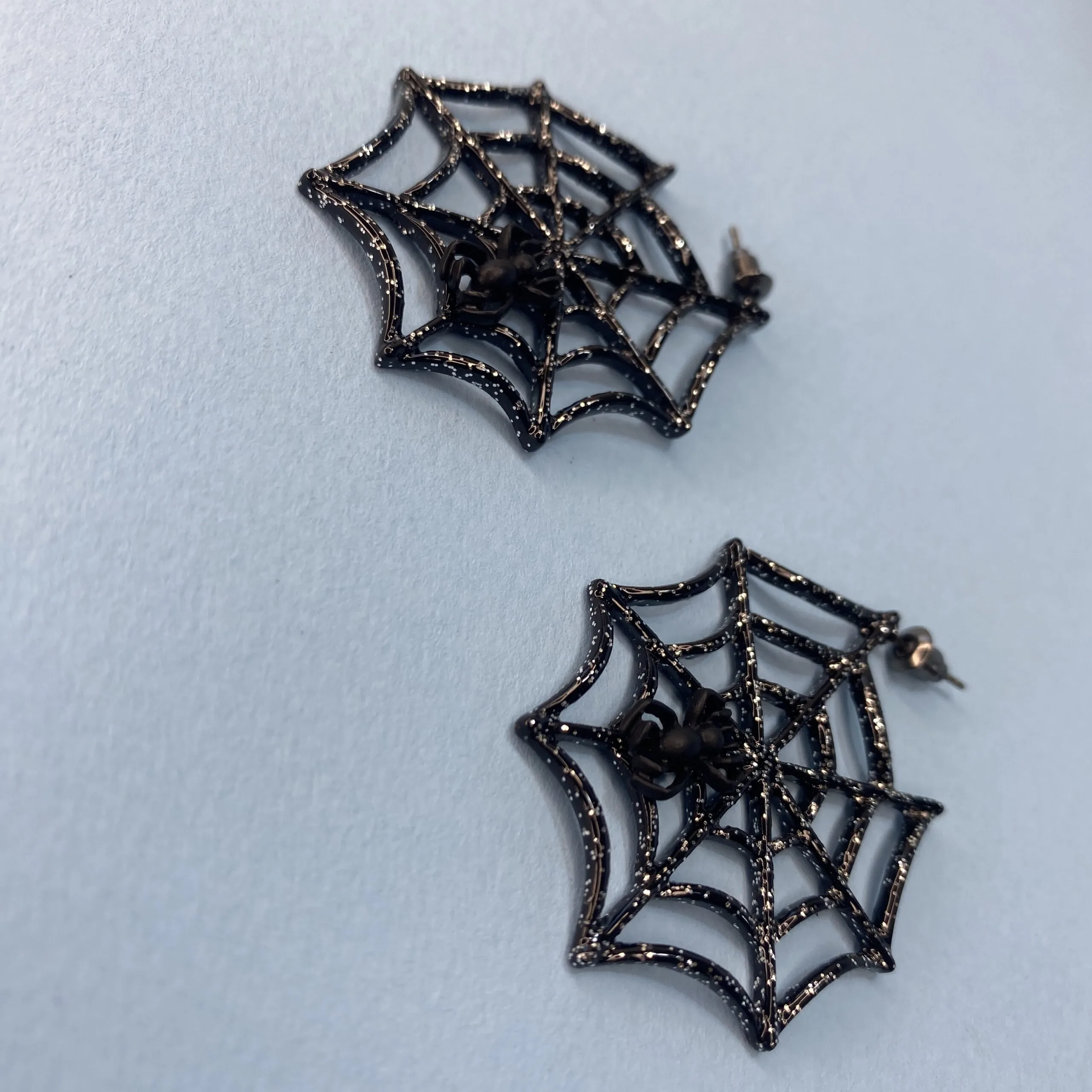 spiderweb black earrings 2 scaled
